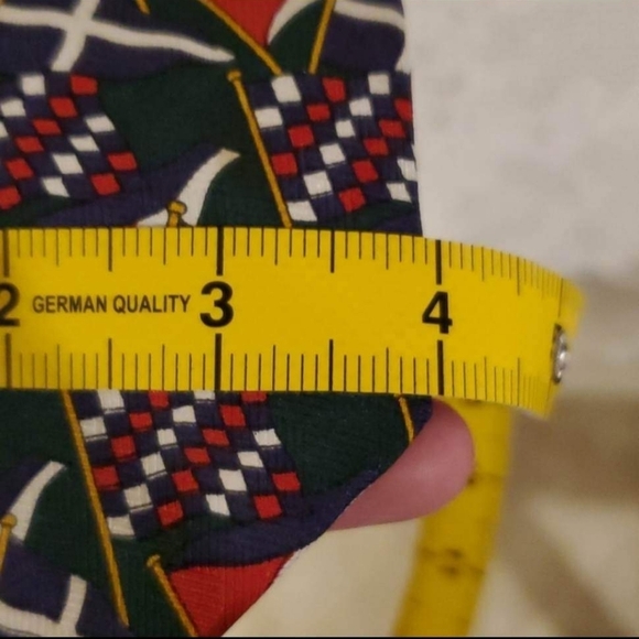 Vintage VTG Tommy Hilfiger logo flag neck tie - Picture 7 of 9